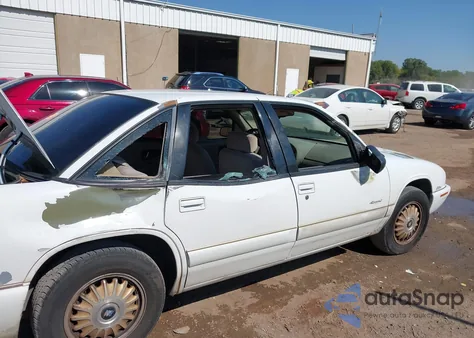 1996 Buick Regal Custom z USA, uszkodzony, nr VIN 2G4WB52K7T1502427
